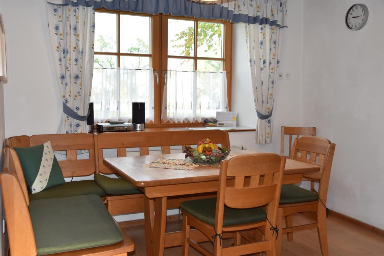 Biohof Weissensteiner Apartamento Ullrichs Exterior foto
