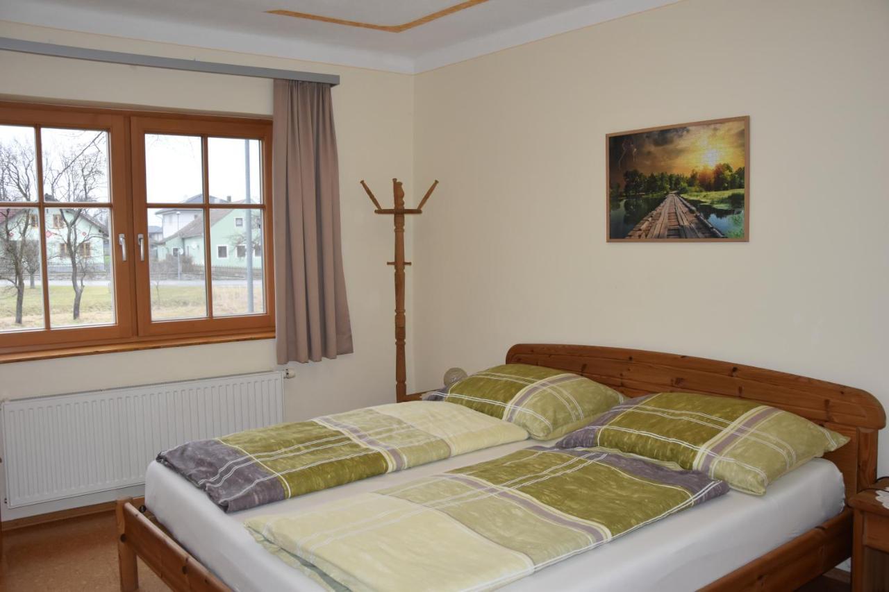 Biohof Weissensteiner Apartamento Ullrichs Exterior foto